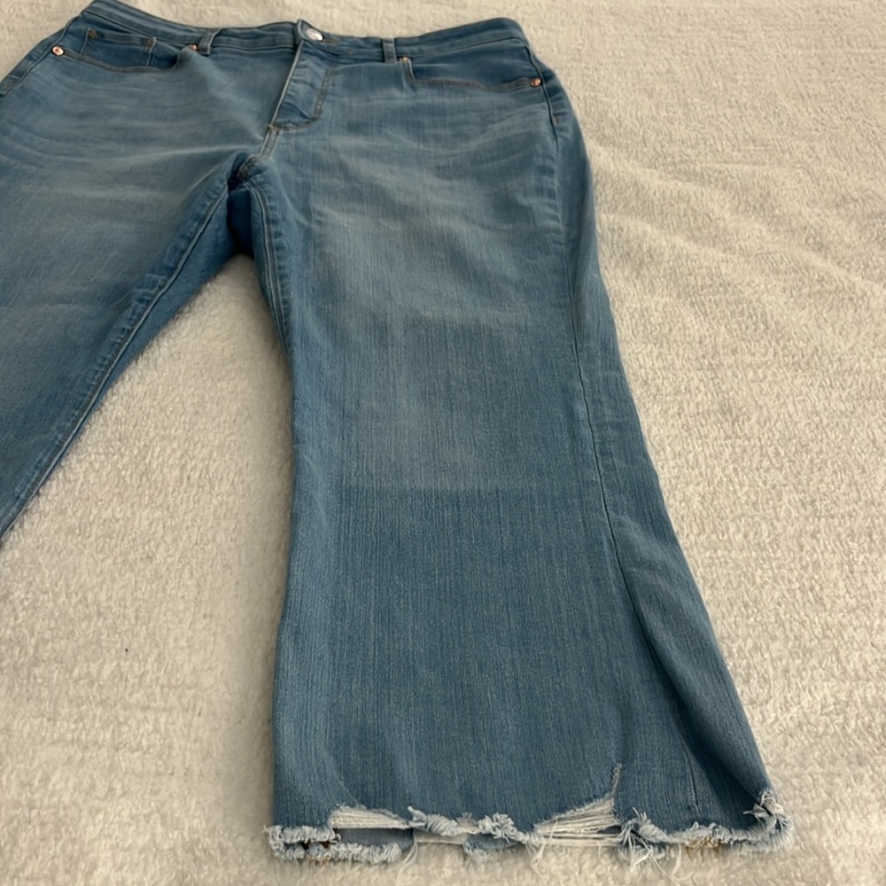 Loft the Kick Crop - size 14 - Picture 2 of 6